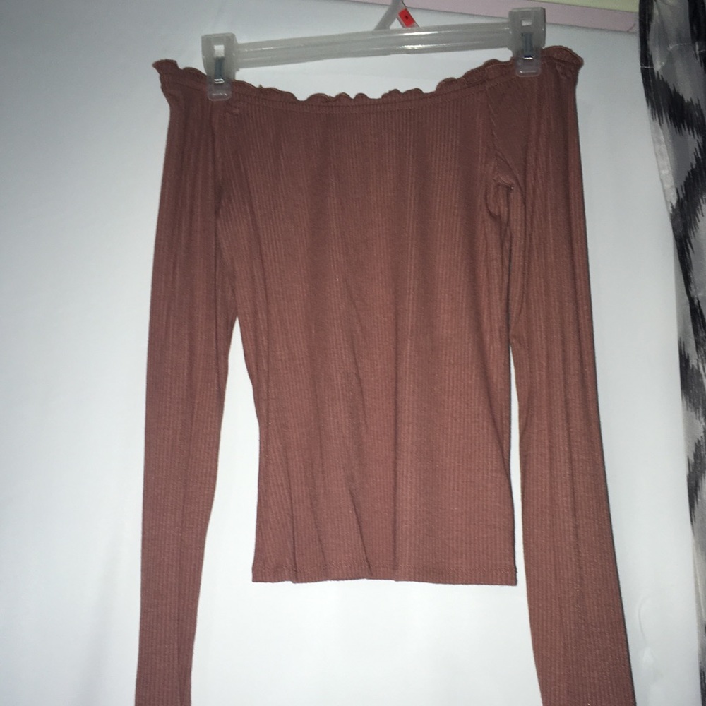 Tight strapless long sleeved shirt